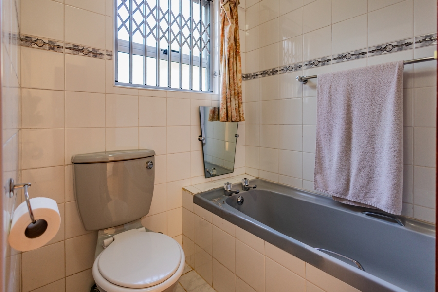 2 Bedroom Property for Sale in Kenridge Western Cape